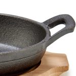 oval-pan-w-bamboo-tray-2